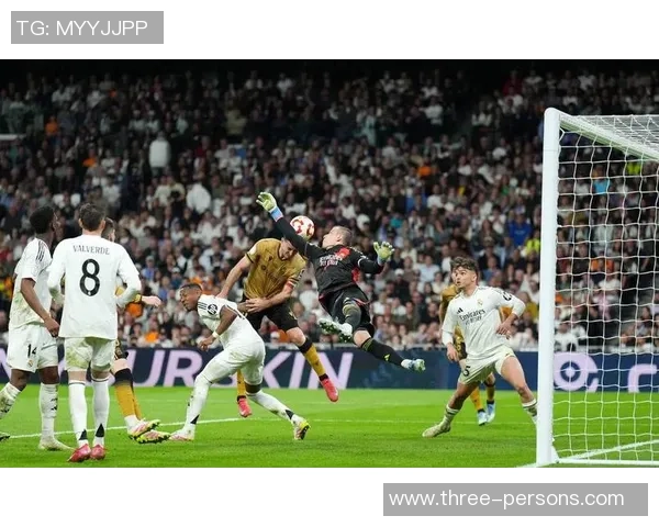 12月23日巴萨与皇马激战全场回顾精彩瞬间与赛后分析