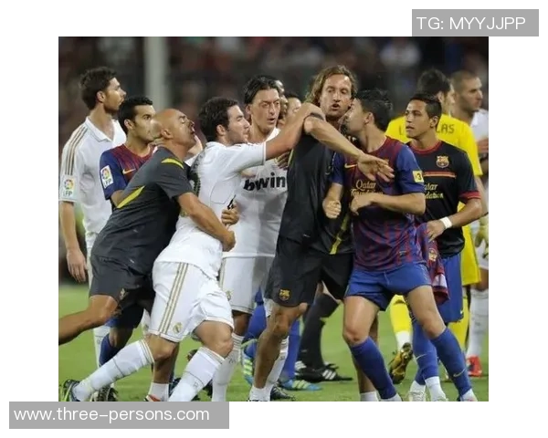 皇马与巴萨西超杯精彩集锦回顾激烈对决的经典瞬间 皇马与巴萨西超杯精彩集锦回顾激烈对决的经典瞬间